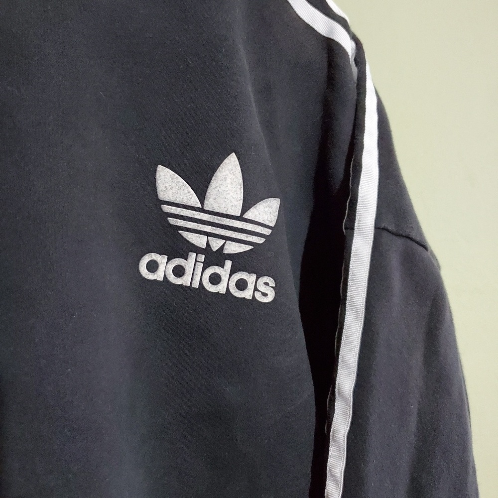 Adidas ◇ Medium ◇ Sweatshirt